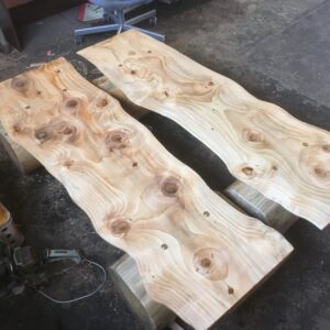 Dřevěná lavička